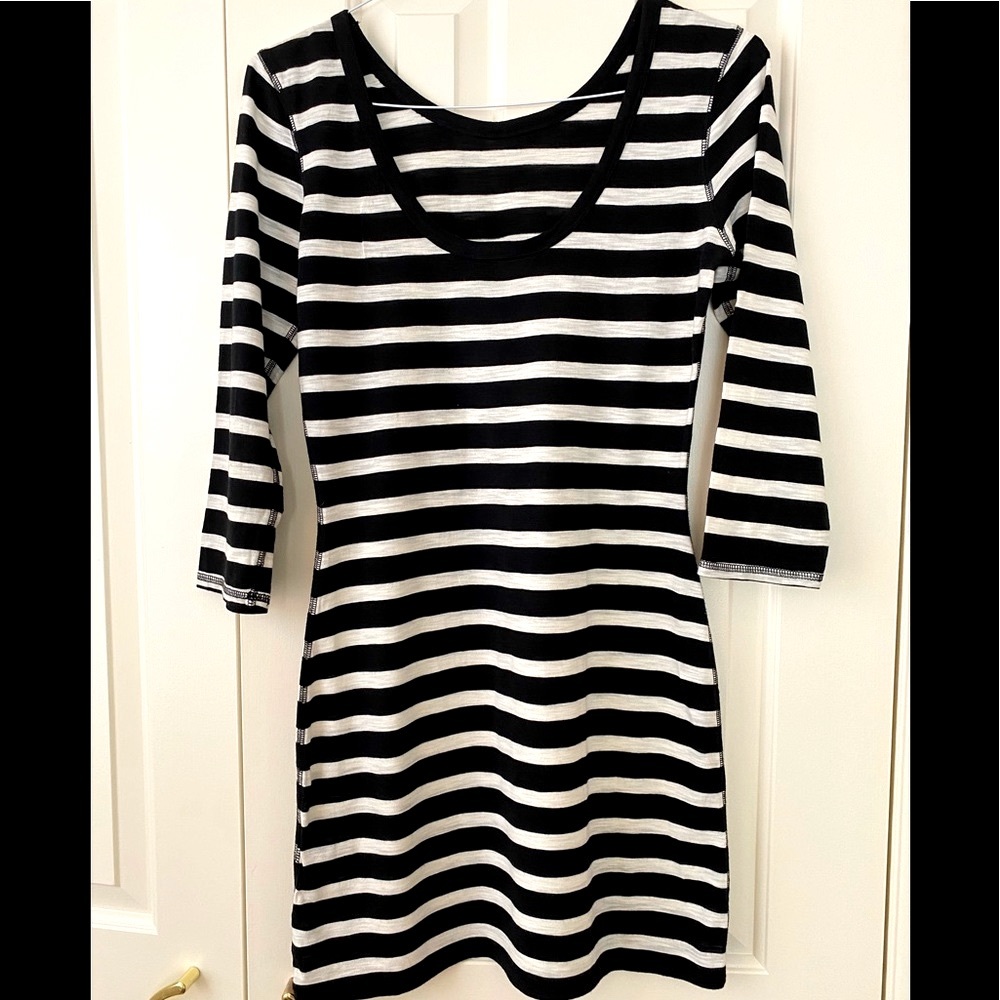 EXPRESS DRESS